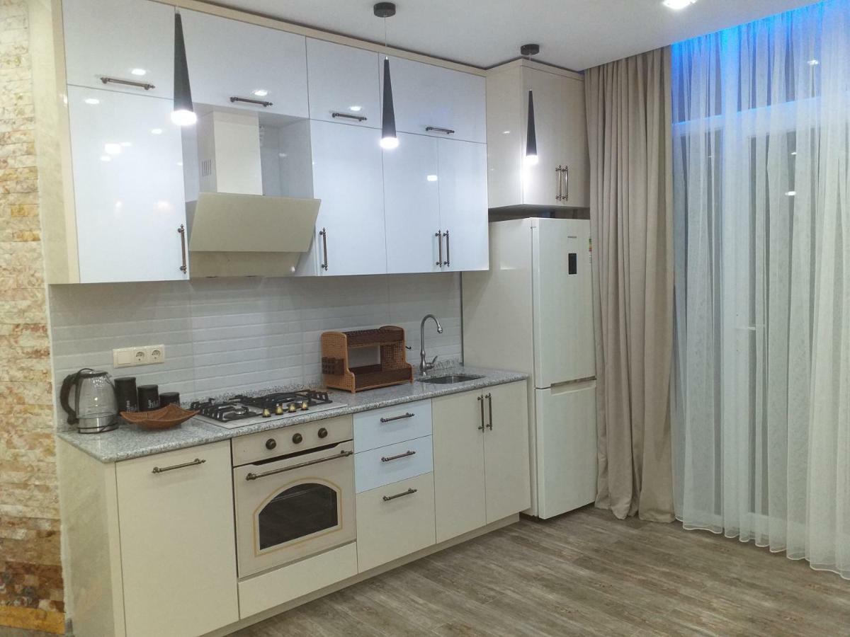 Apartament DeLux Sea View Batoemi Buitenkant foto